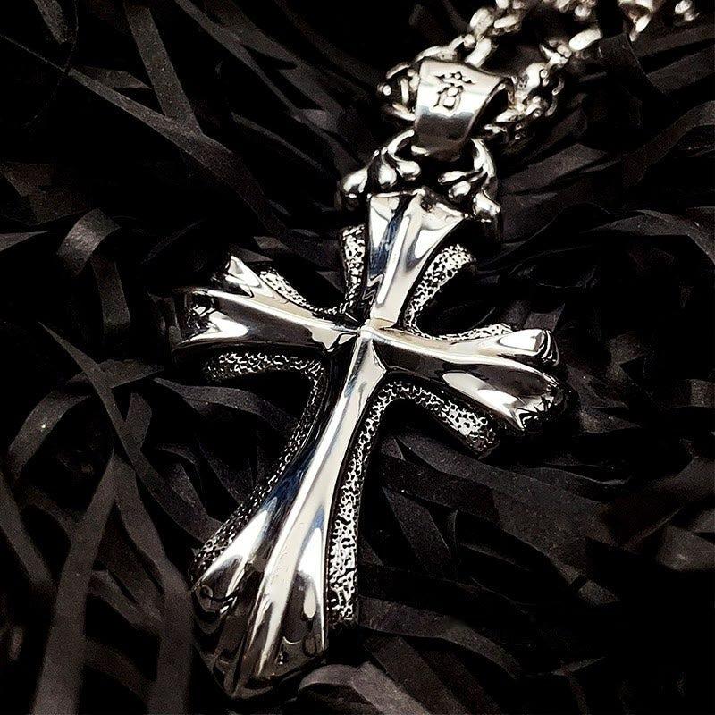 Collar con crucifijo moderno y minimalista de plata de ley 925: Diseño sencillo para devotos