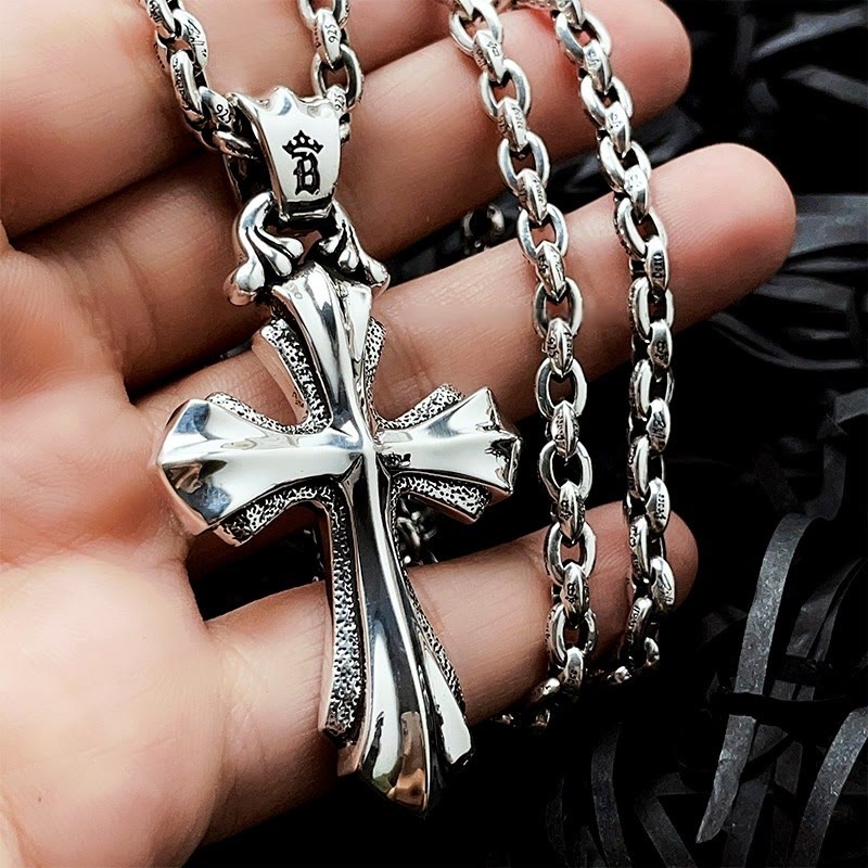 925 Sterling Silver Modern & Minimalist Crucifix Necklace: Simple Design for the Devout