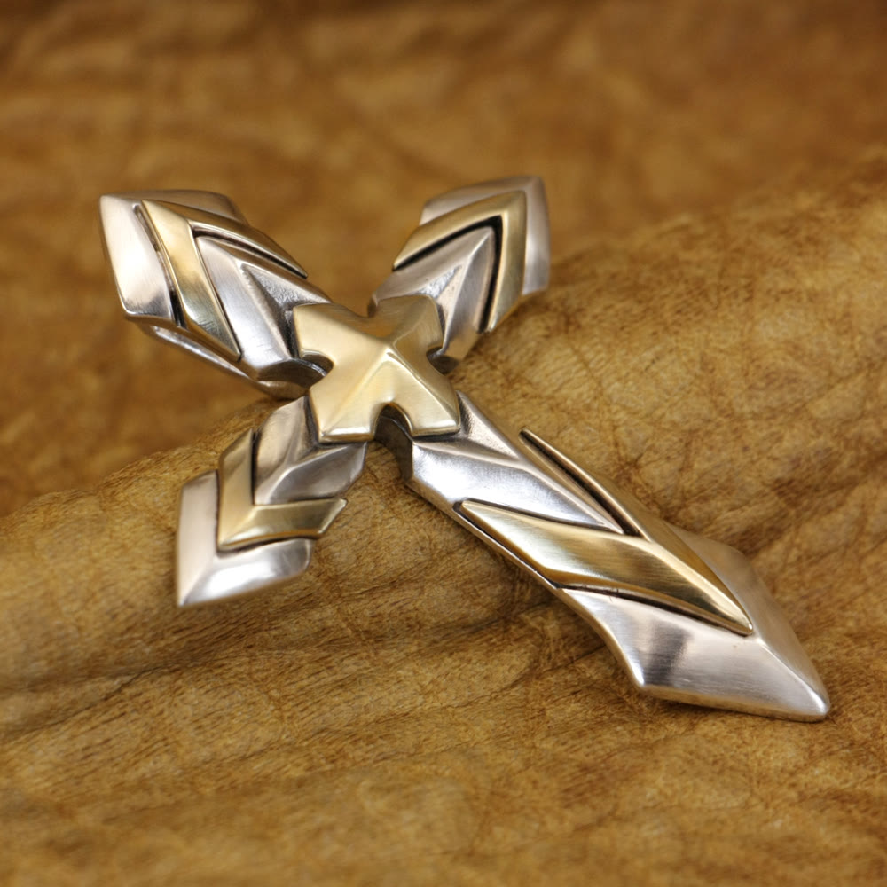 Collar de Cruz Clásico y Vintage de Plata de Ley 925: Una Interpretación Moderna del Sello Sagrado