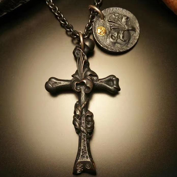925 Sterling Silver Cross & Flower Necklace: the Confluence of Retro Charm and Divine Imagery
