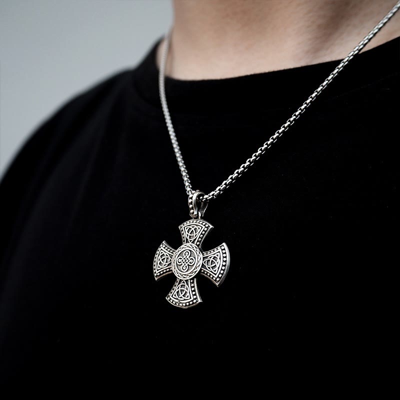 Collar de cruz clásico y vintage de plata de ley 925: la elegancia ancestral se une al simbolismo espiritual