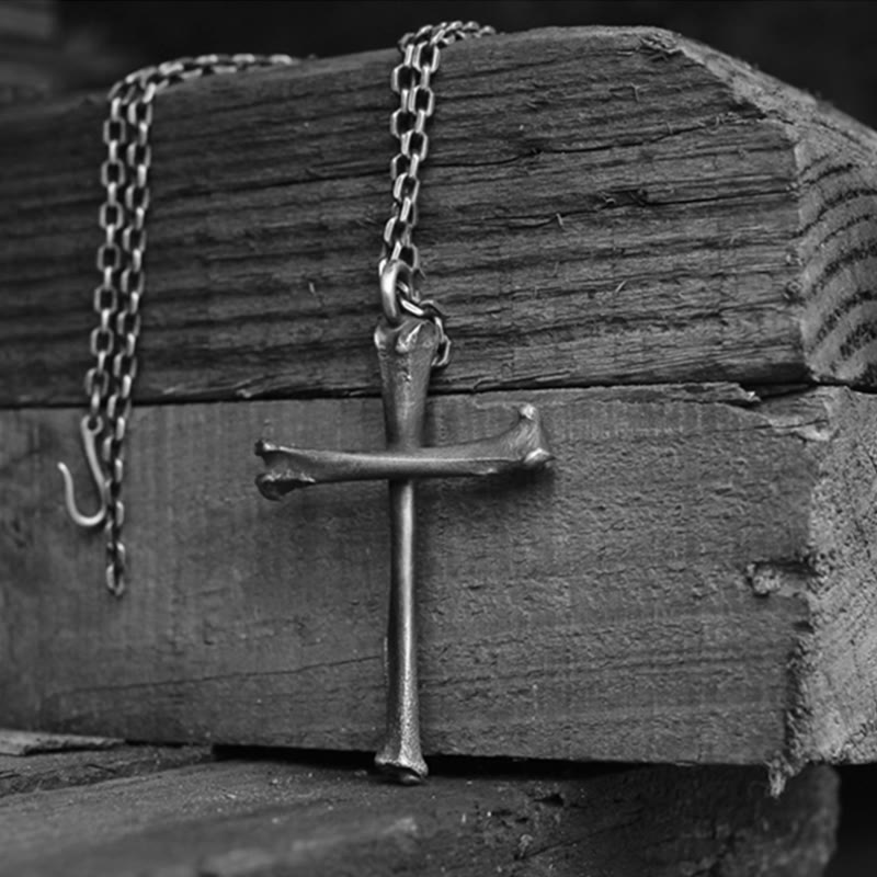 Collar de plata de ley 925 con forma de hueso, moderno y minimalista: Mostrando personalidad en la sencillez