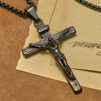 Collar con colgante de crucifijo de 3 colores: Amuleto divino de fe