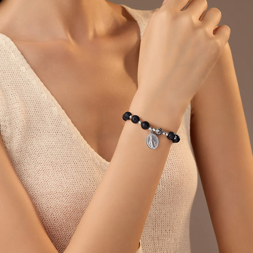Pulsera elástica de piedras preciosas multicolor con medalla milagrosa: conexión espiritual única