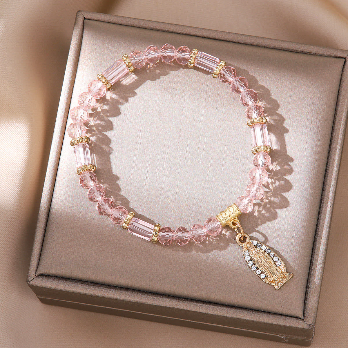 Pulsera romántica de cristal transparente multicolor con medalla milagrosa dorada y de diamantes