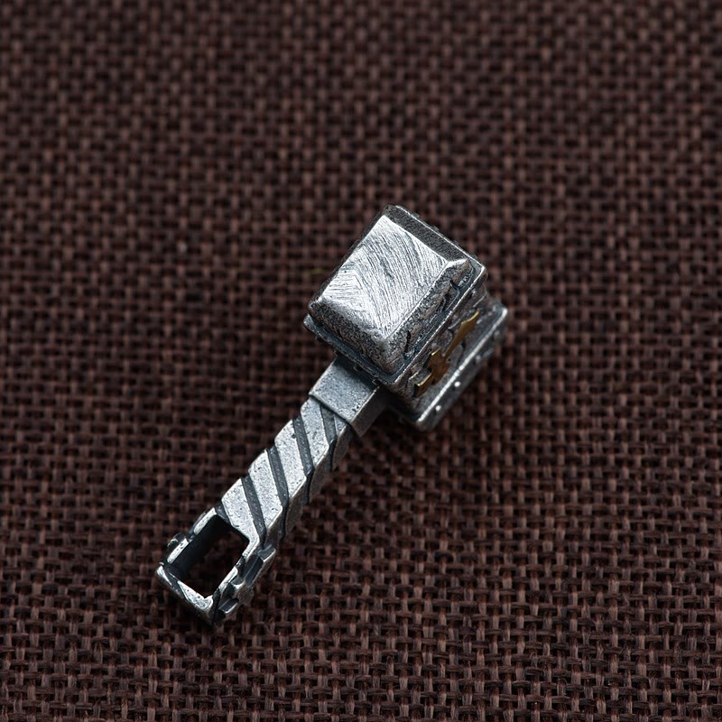 Collar de cruz de martillo de plata 925 sagrada: Símbolo de fe robusto con toque retro