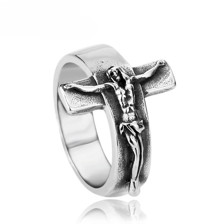 Anillo de acero inoxidable con relieve de crucifijo vintage: fuerza a través del sacrificio sagrado