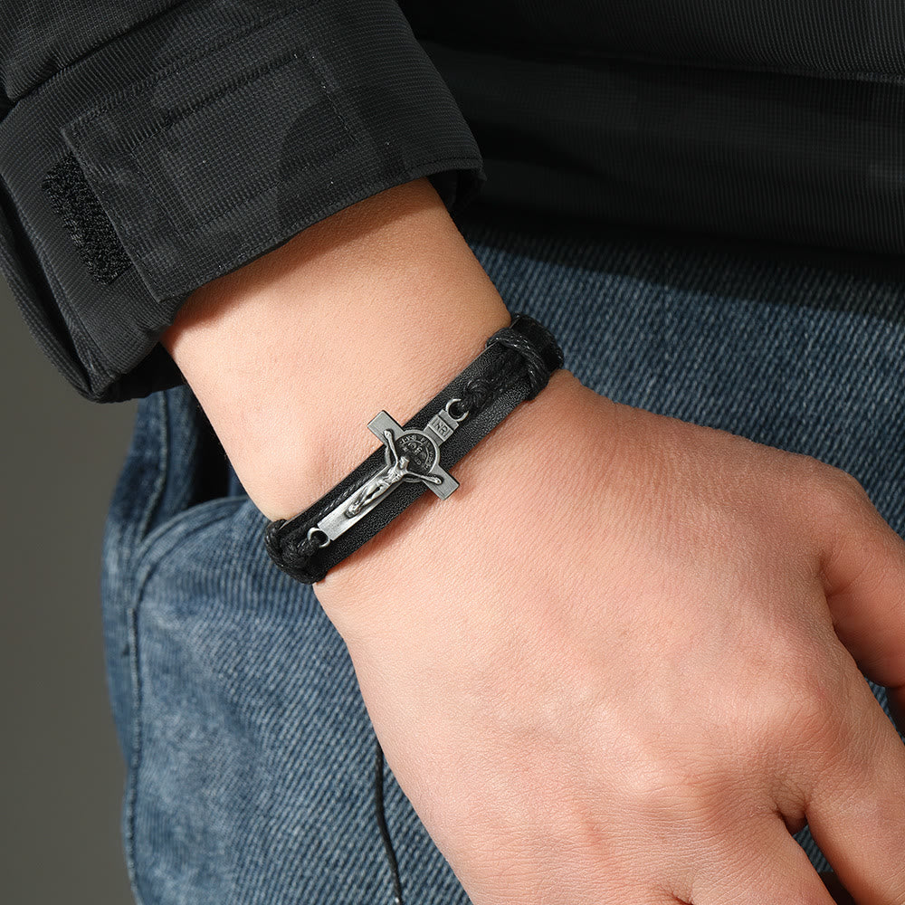 Pulsera Ajustable de Cuero Marrón o Negro Estilo Clásico con Crucifijo