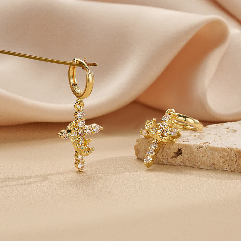 Collar y pendientes de cruz modernos "Crowned in Faith"