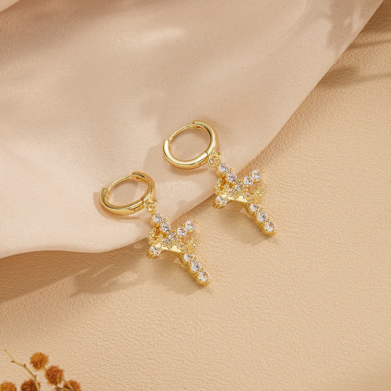 Collar y pendientes de cruz modernos "Crowned in Faith"