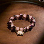 Pulsera de Cuarzo Rosa hecha a mano con camafeo de Nácar de la Virgen María