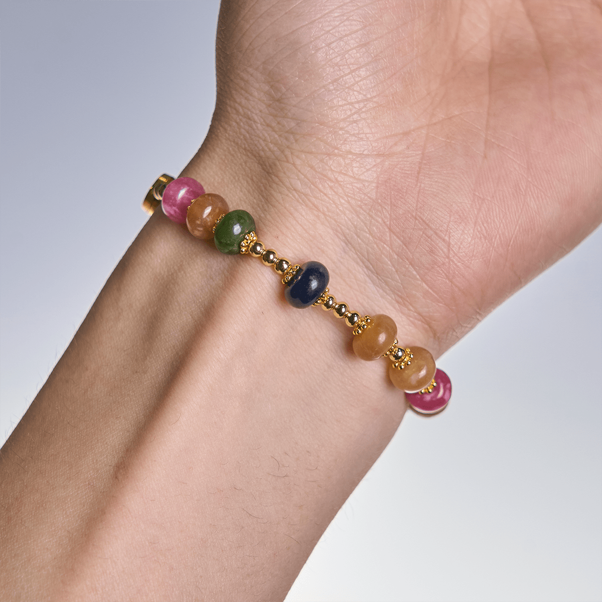 Pulsera de Cuentas de Turmalina con Cruz y Medalla Milagrosa