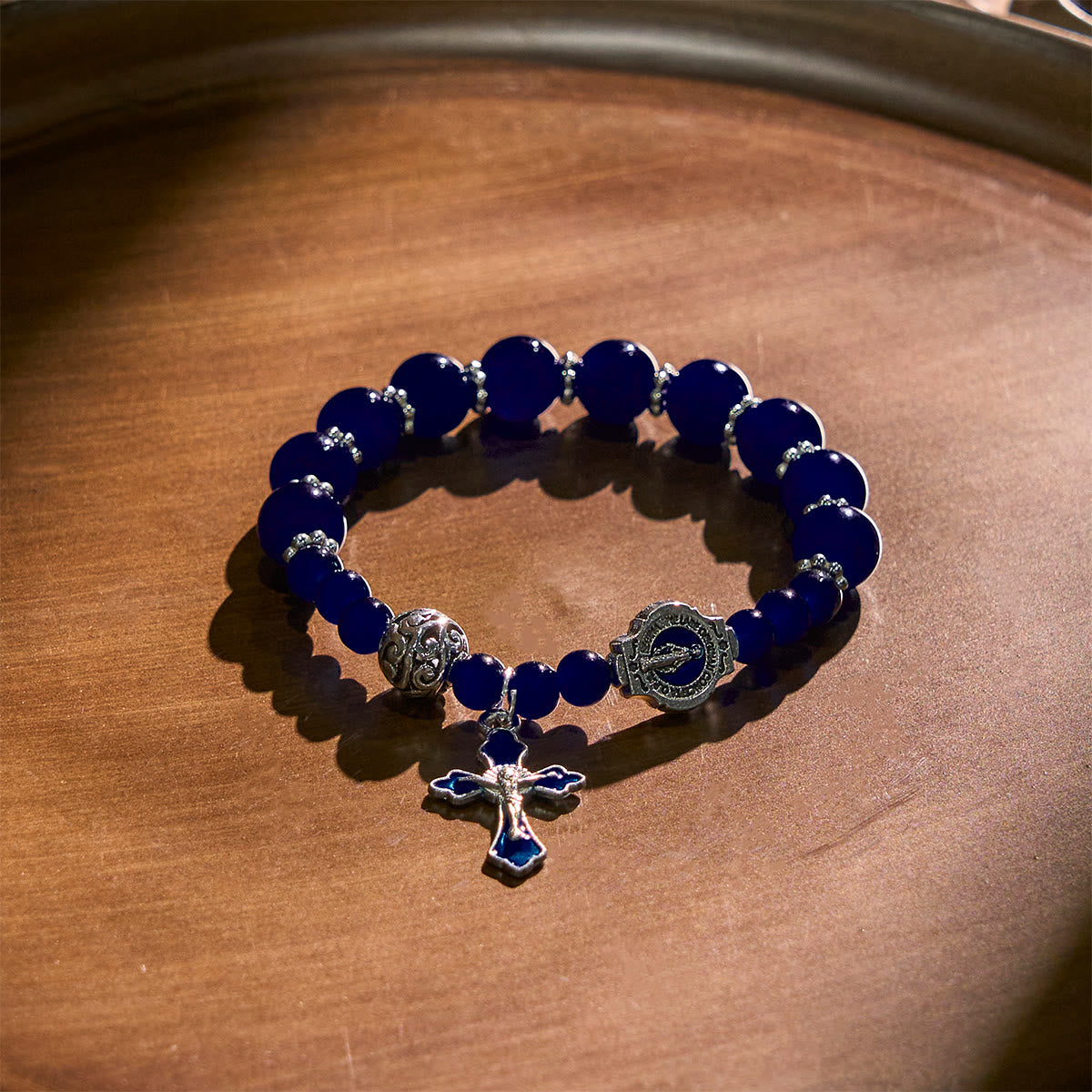 Elegantes pulseras de abalorios azul marino con crucifijo y Medalla Milagrosa