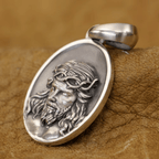 Collar con medalla de Jesús de plata 925 con corona de espinas: un recordatorio de Su sacrificio