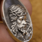 Collar con medalla de Jesús de plata 925 con corona de espinas: un recordatorio de Su sacrificio