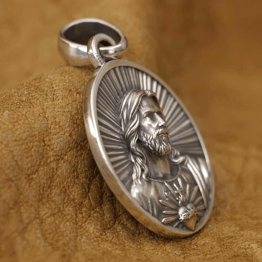 Collar Corazón Sagrado de Jesús Resplandor Divino Hecho en Plata Esterlina