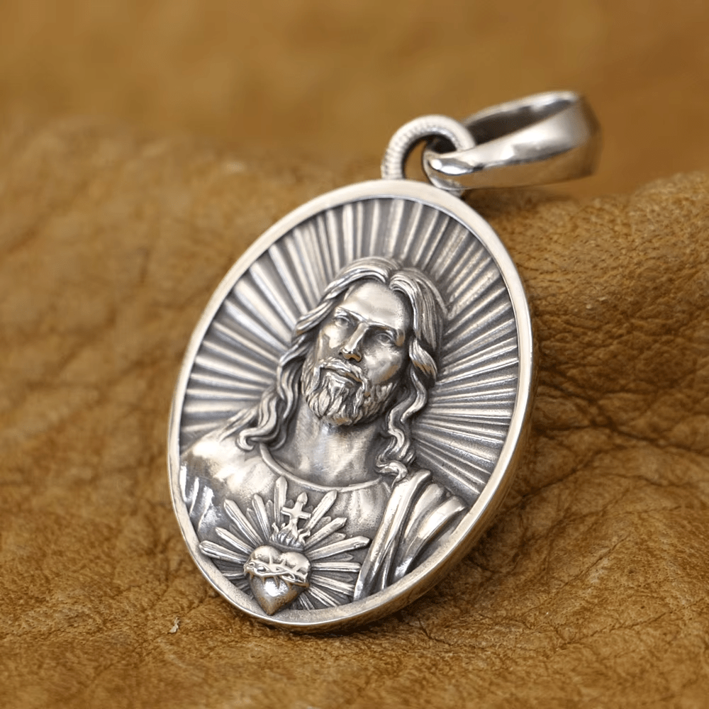 Collar Corazón Sagrado de Jesús Resplandor Divino Hecho en Plata Esterlina