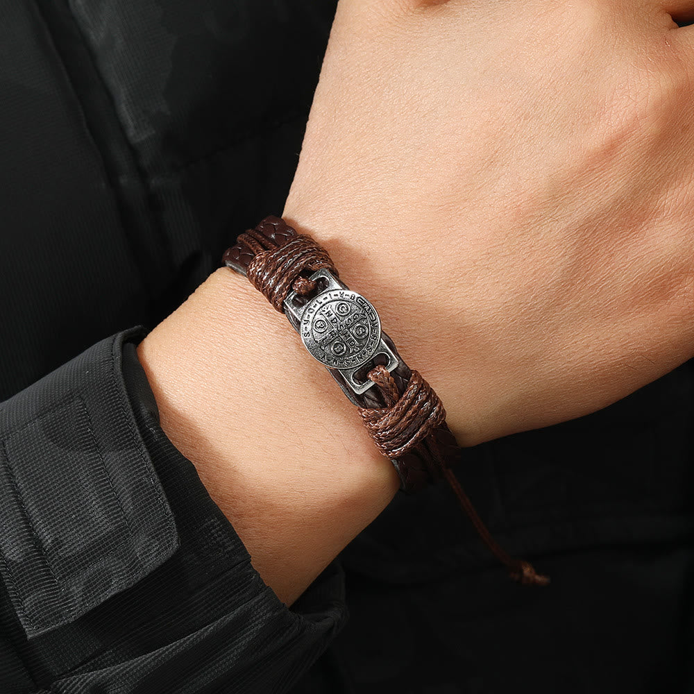 Pulsera clásica de cuero de San Benito de 2 colores: Símbolo de fe y coraje