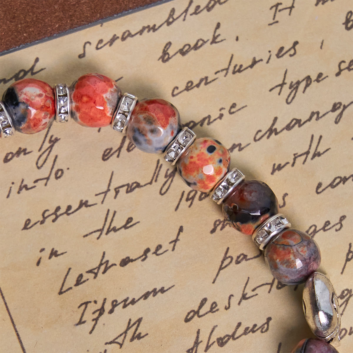 Pulsera para animales de recuerdo para mascotas de St. Benedict, con ágata veteada y gato calicó, para rezar