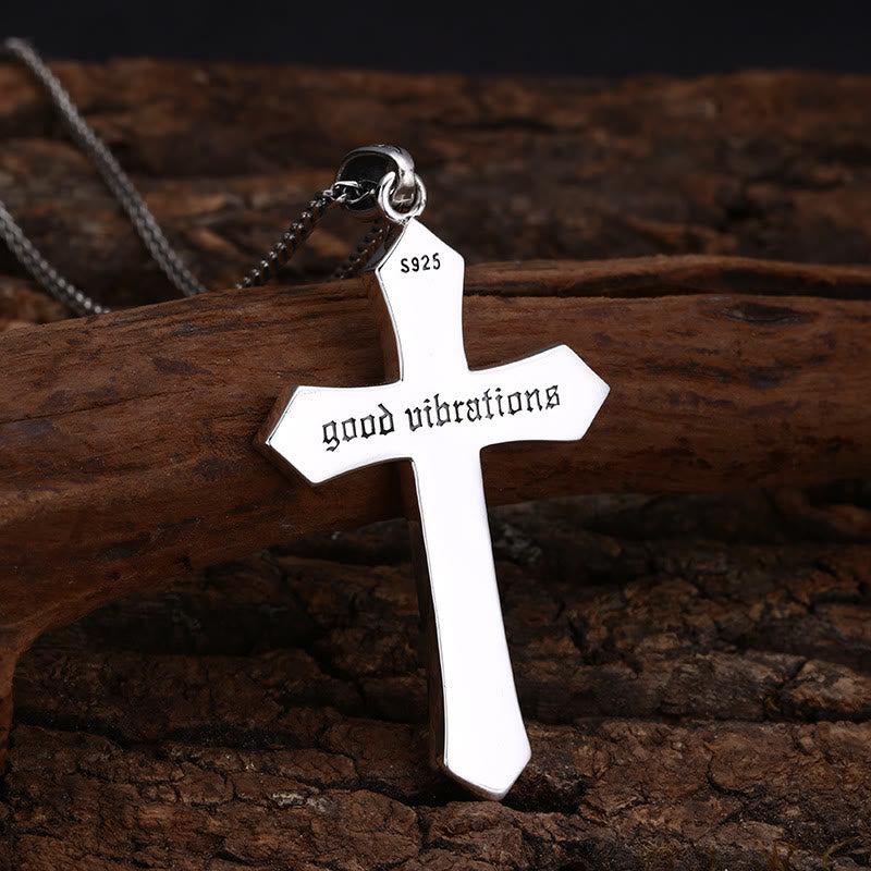 Colgante de Crucifijo INRI de Plata Esterlina Estilo Vintage: Un Emblema Atemporal de Sacrificio y Gracia