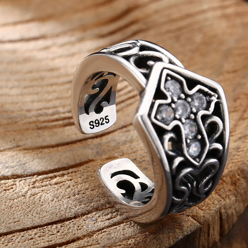 Anillo de Cruz Abierta de Plata 925 Artesanal con Zirconia: Una Fusión Única de Artesanía y Fe