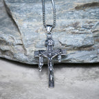 Collar de cruz INRI de plata de ley artístico: una mezcla única de arte y fe