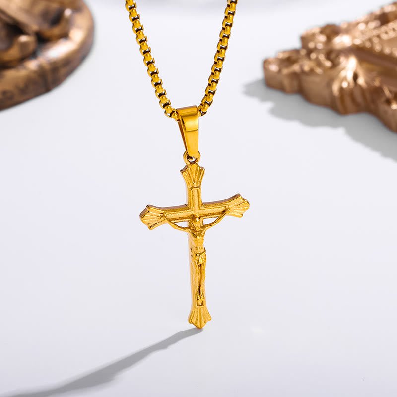 Collar con Crucifijo de Jesús Tricolor: Una Fusión de Fe y Tonos Elegantes