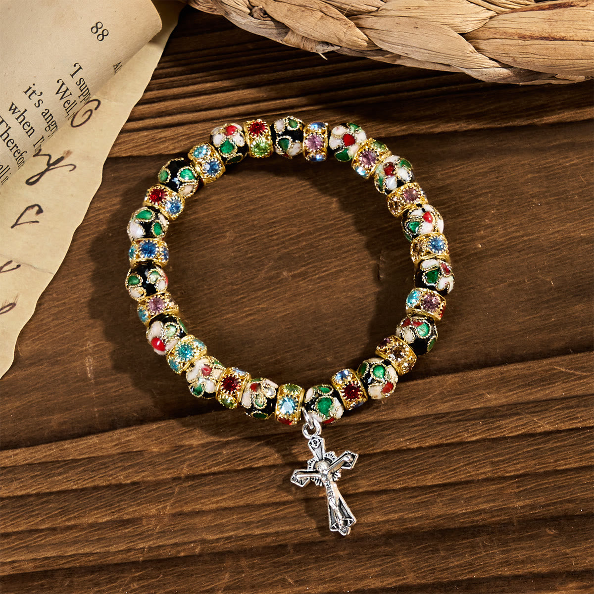 Pulsera artesanal de cloisonné con cuentas «Fe eterna»: un testimonio de la presencia de Cristo