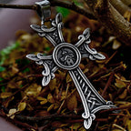 Collar con colgante de cruz armenia y nudo celta de la Iglesia ortodoxa
