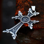 Collar con colgante de cruz armenia y nudo celta de la Iglesia ortodoxa