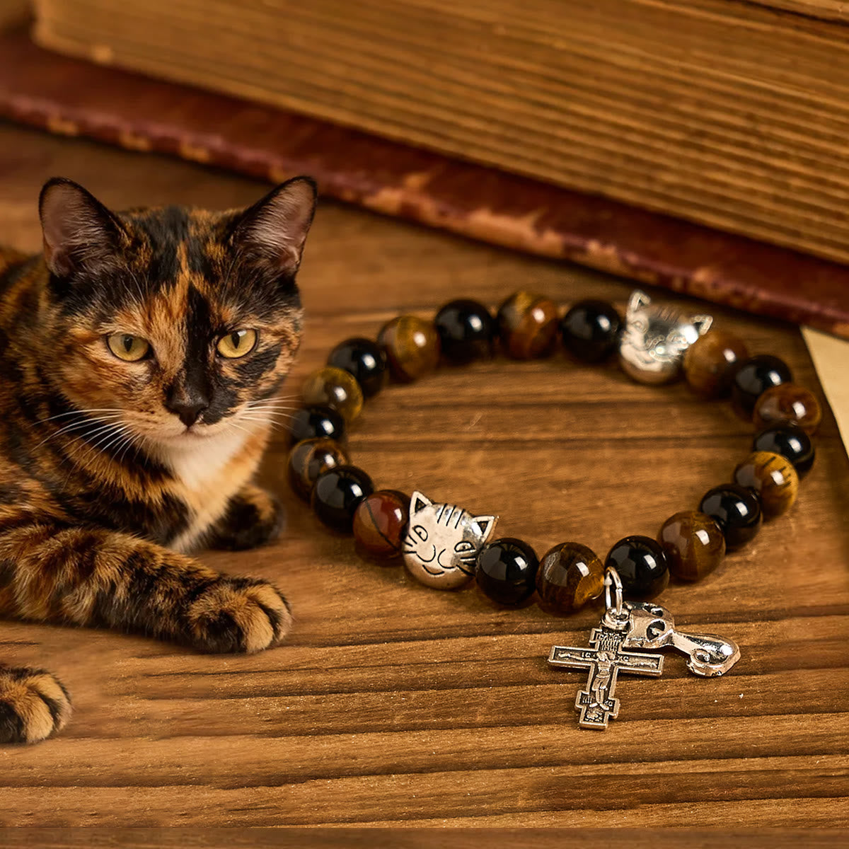 Fiel gato atigrado con cuentas marrones y negras para pulsera de oración de animales amorosos