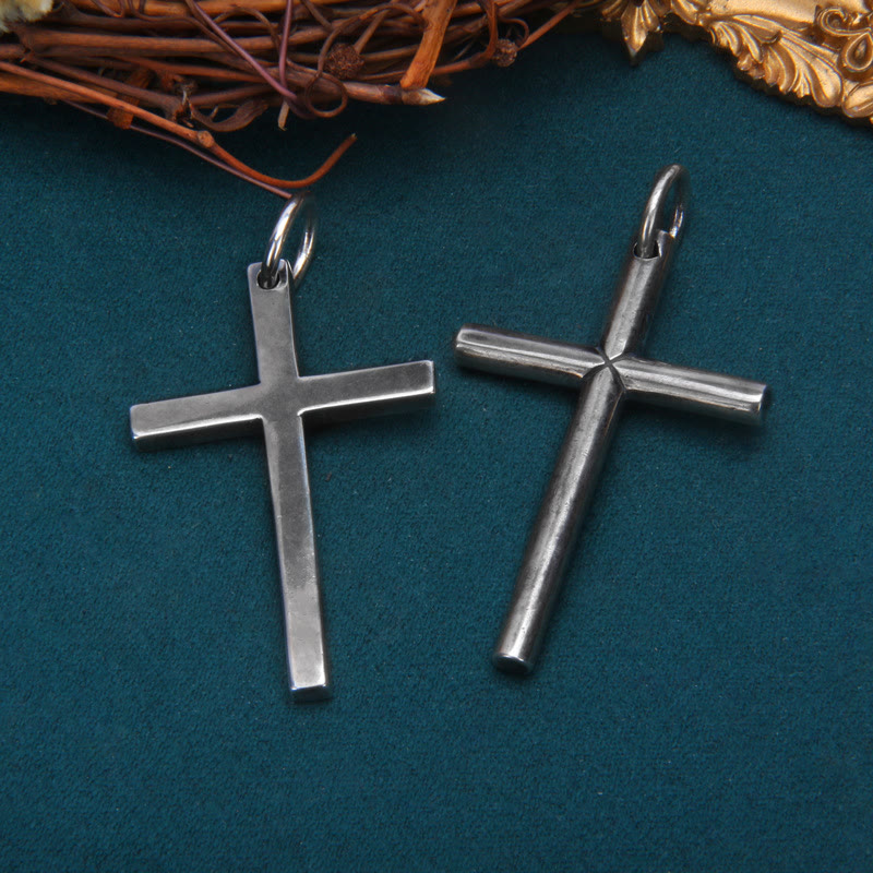 Collar con cruz minimalista atrevida de plata de ley con barra cuadrada y redonda