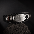 Pulsera de cuero trenzado negro con inscripción JESÚS ES SEÑOR