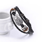 Pulsera de cuero trenzado negro con inscripción JESÚS ES SEÑOR