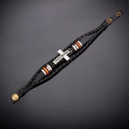 Pulsera de cuero trenzado negro con cruz e inscripción CONFIANZA EN DIOS