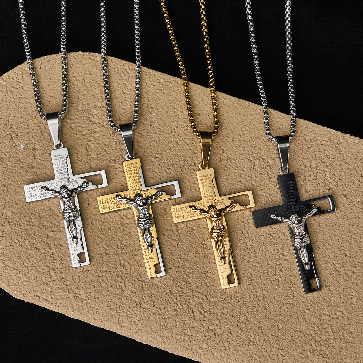 Inscripción del Padre Nuestro con Collar de Crucifijo: Protege Mis Pasos