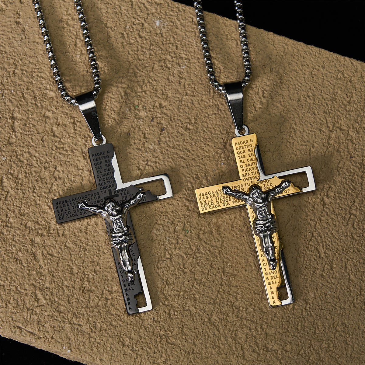 Inscripción del Padre Nuestro con Collar de Crucifijo: Protege Mis Pasos