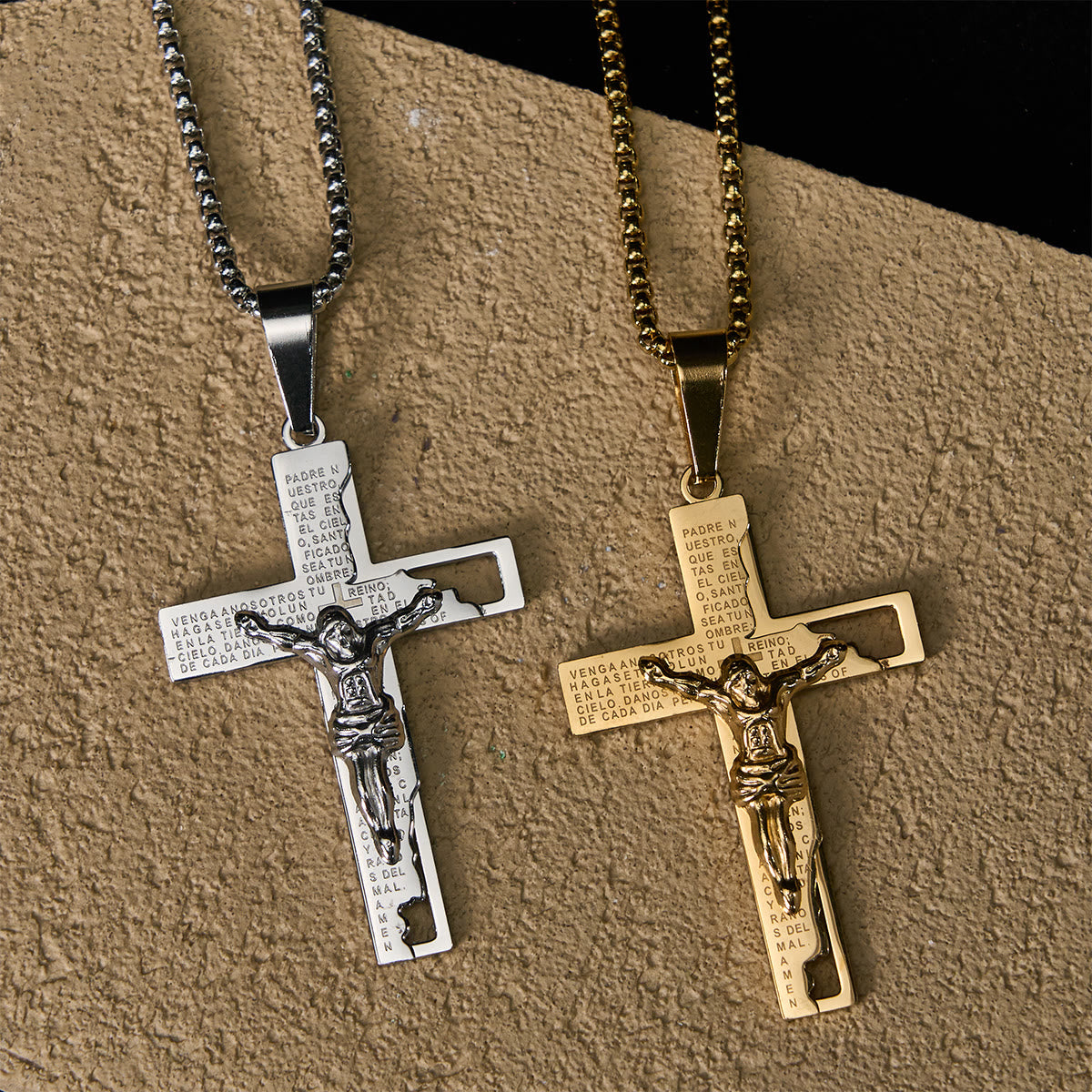 Inscripción del Padre Nuestro con Collar de Crucifijo: Protege Mis Pasos
