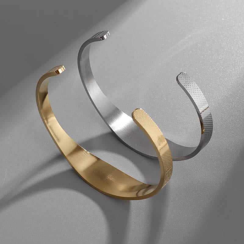 Pulsera de Brazalete San Benito Paz y Protección en Dorado y Plateado