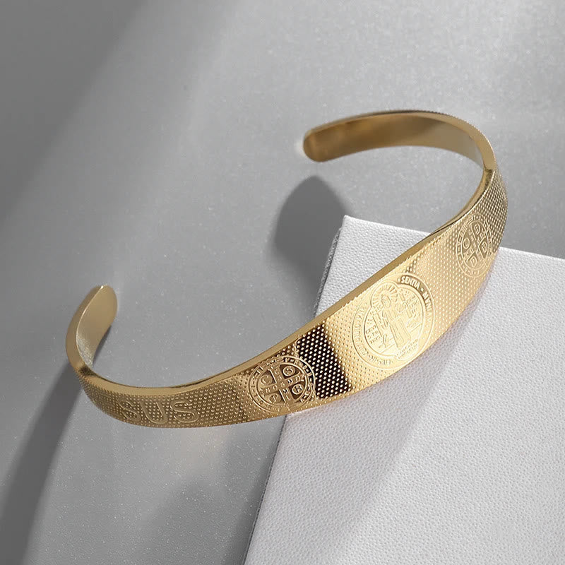 Pulsera de Brazalete San Benito Paz y Protección en Dorado y Plateado