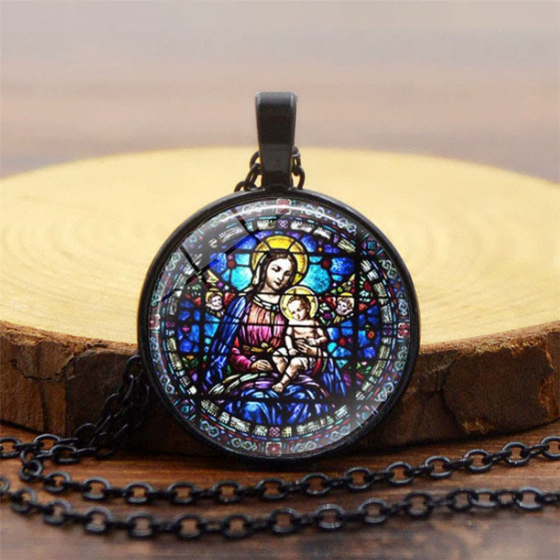 Elija su collar Radiant Faith de la Bendición: Madonna con el Niño o Rosas de Guadalupe