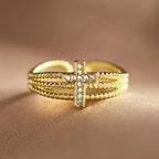 Anillo Cruzado Brillante: Diseño Tachonado de Zirconia para Regalos Impulsados por la Fe
