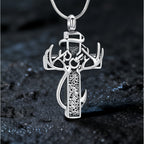 Collar con colgante de cruz de caza y pesca: fe al aire libre y devoción espiritual