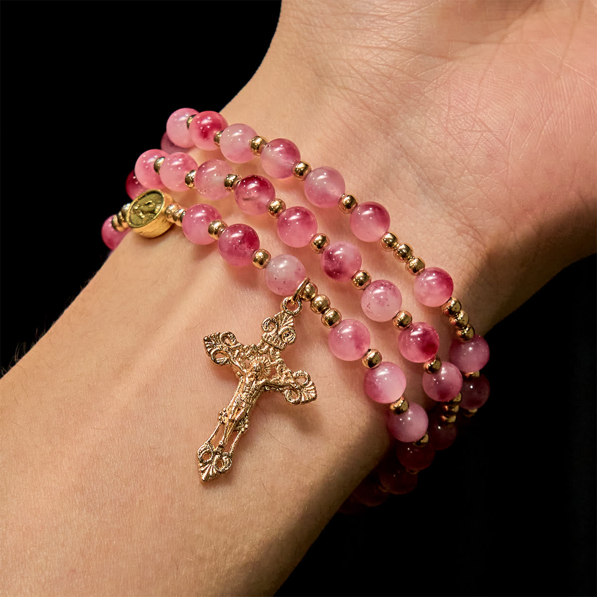 Pulsera de Rosario de Cuentas de Ágata Roja Rosa: Devoción y Elegancia Celestial