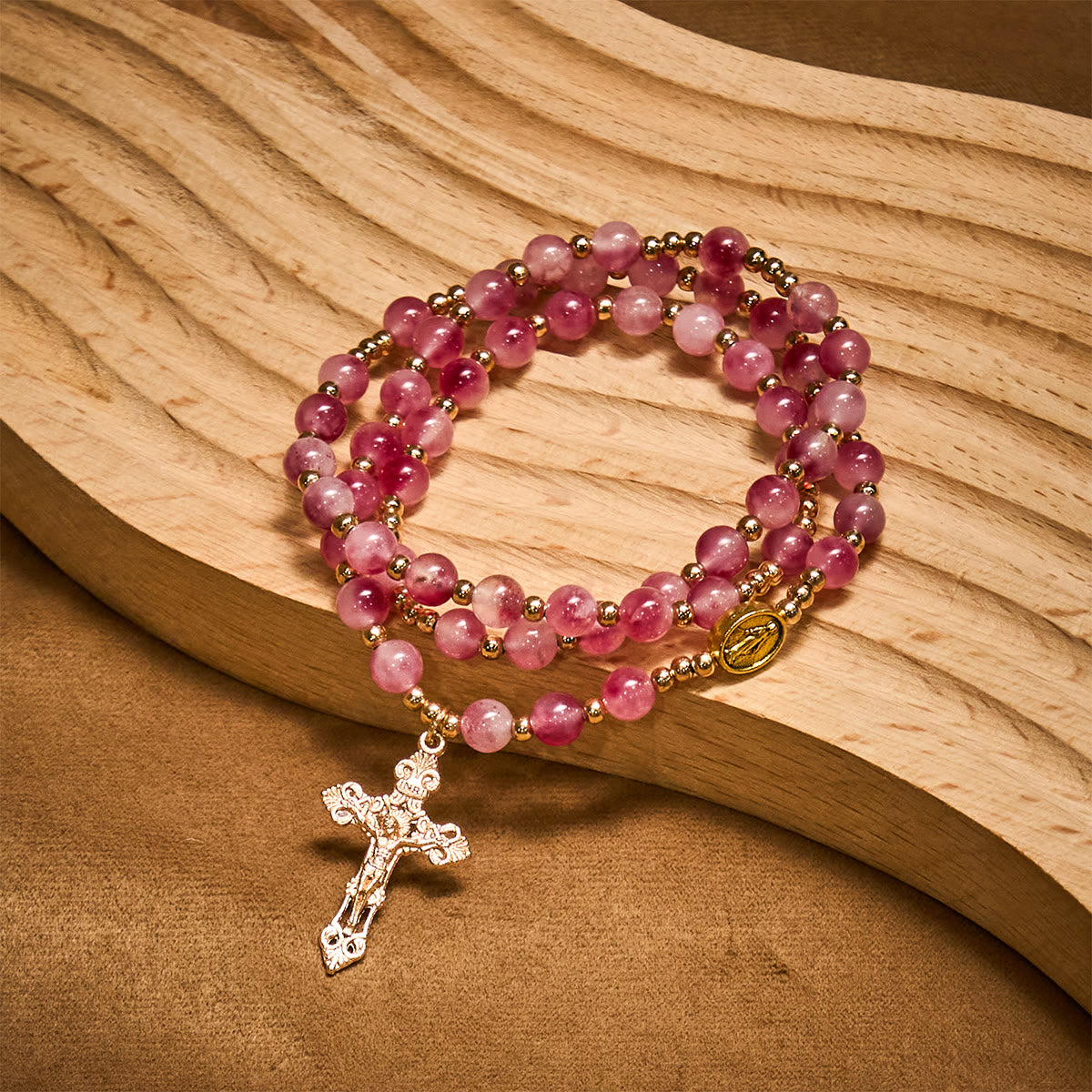 Pulsera de Rosario de Cuentas de Ágata Roja Rosa: Devoción y Elegancia Celestial
