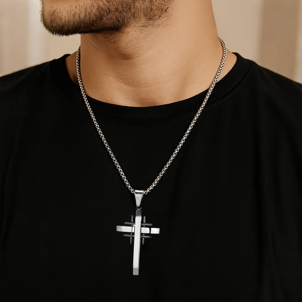 Collar con colgante de cruz geométrica: Fe moderna y devoción elegante