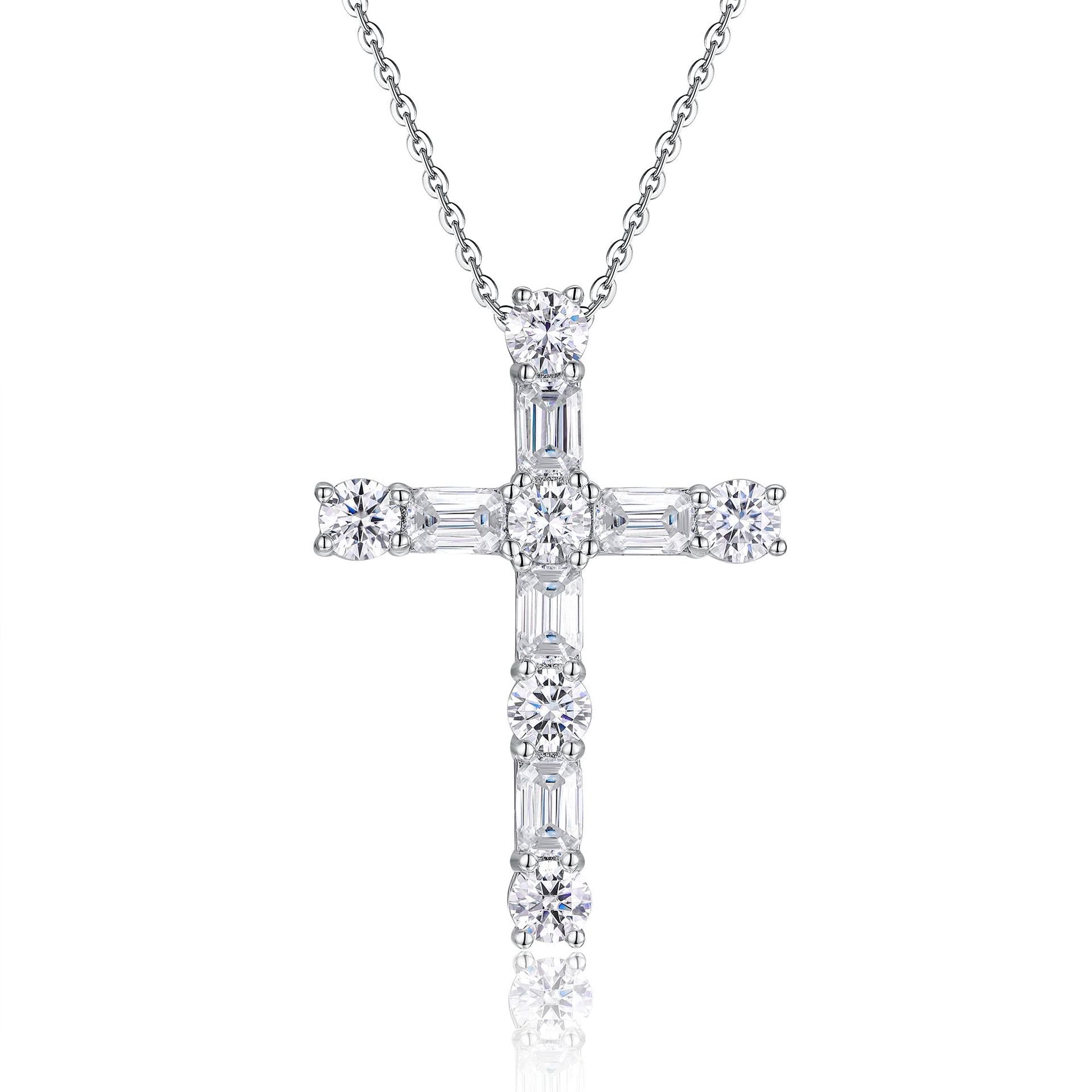 Collar de Cruz de Moissanita de Plata de Ley: Elegancia de Fe y Brillo Atemporal