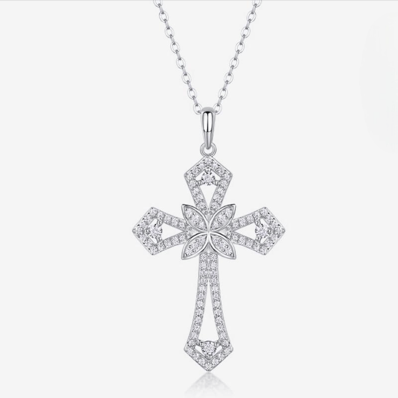 Collar de Cruz de Moissanita de Plata de Ley: Elegancia de Fe y Brillo Atemporal