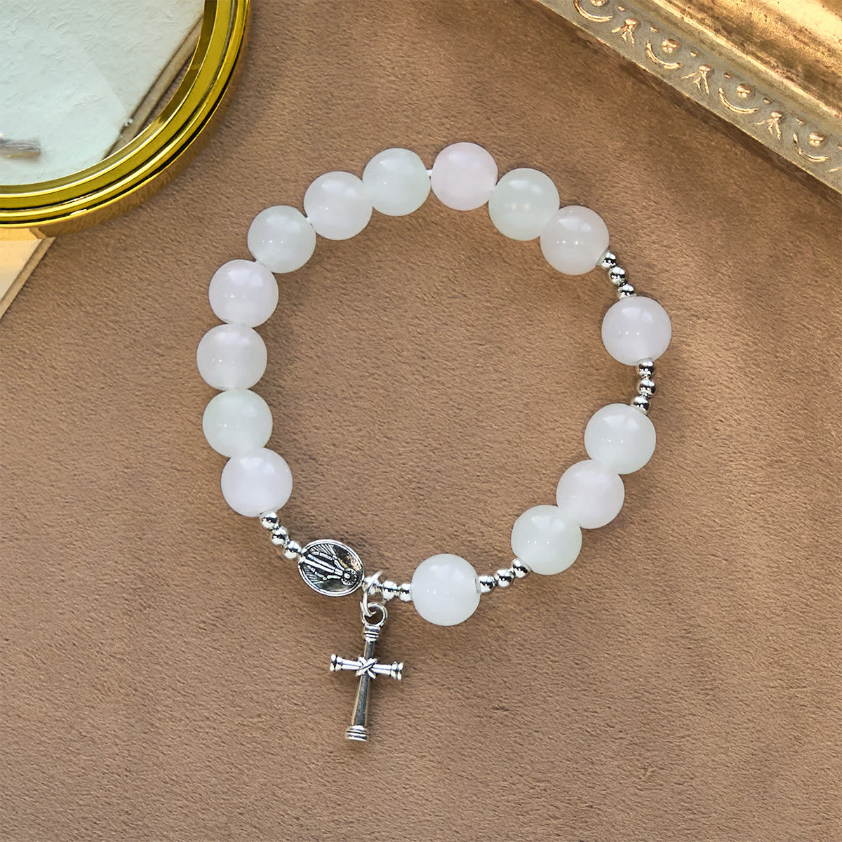 Pulsera de oración de cuentas UV que cambian de color Pastel Glow con Nuestra Señora