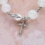 Pulsera de oración de cuentas UV que cambian de color Pastel Glow con Nuestra Señora